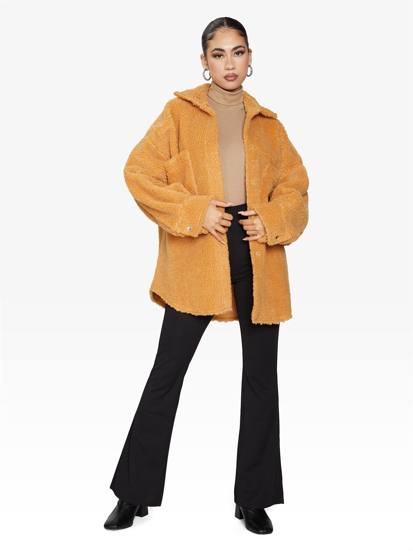 Rose Eleusis oversized patch pocket Borg teddy shacket with cozy fleece fabric, featuring large front pockets and relaxed fit.