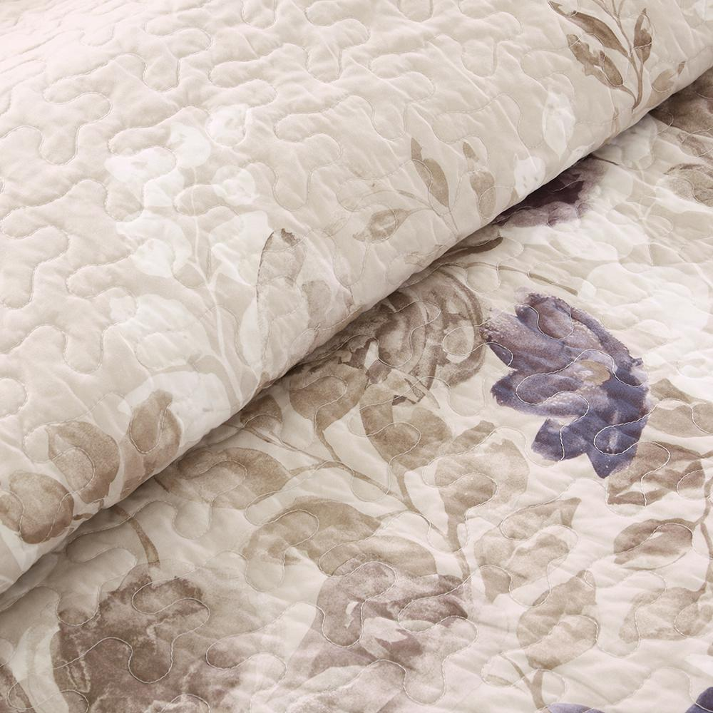 Start2Finish 6-piece printed quilt set with matching throw pillows, featuring a colorful floral design on soft fabric.