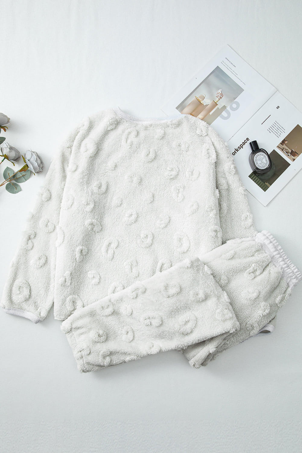 Elegant blouse and extras