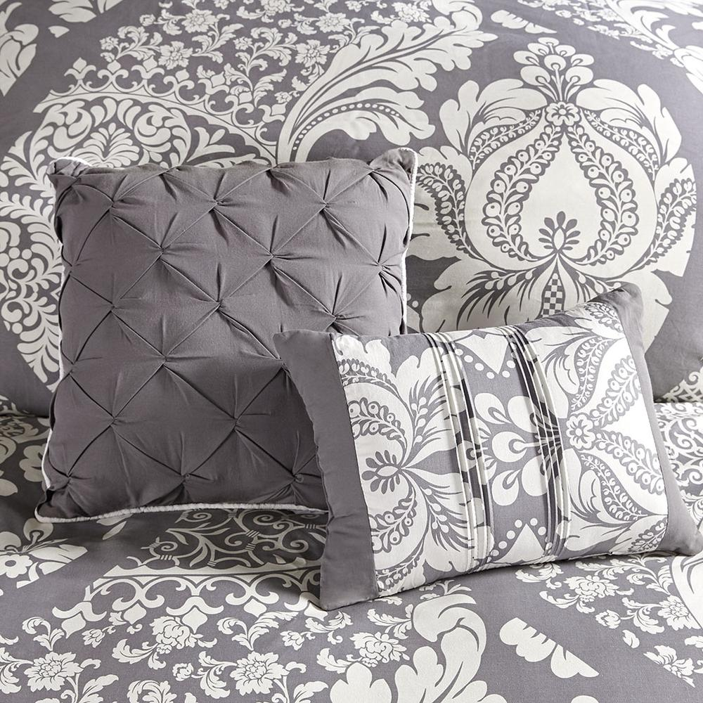 Start2Finish 6-piece printed duvet cover set with colorful patterns, including matching pillowcases and bedding for a vibrant bedroom look.