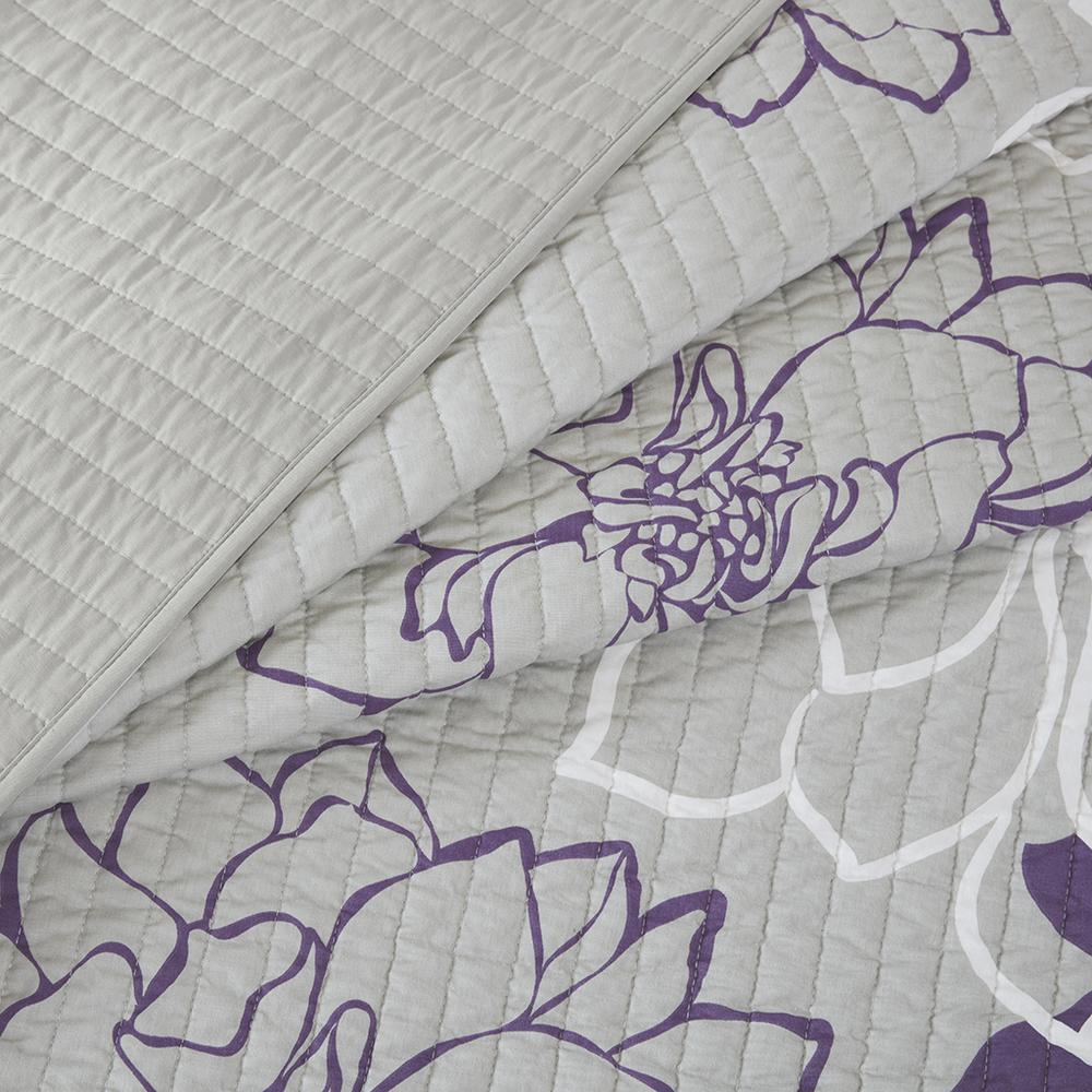 Start2Finish 6-piece printed cotton quilt set with matching throw pillows, featuring colorful floral and geometric patterns.