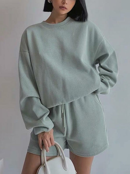 Elegant blouse and extras