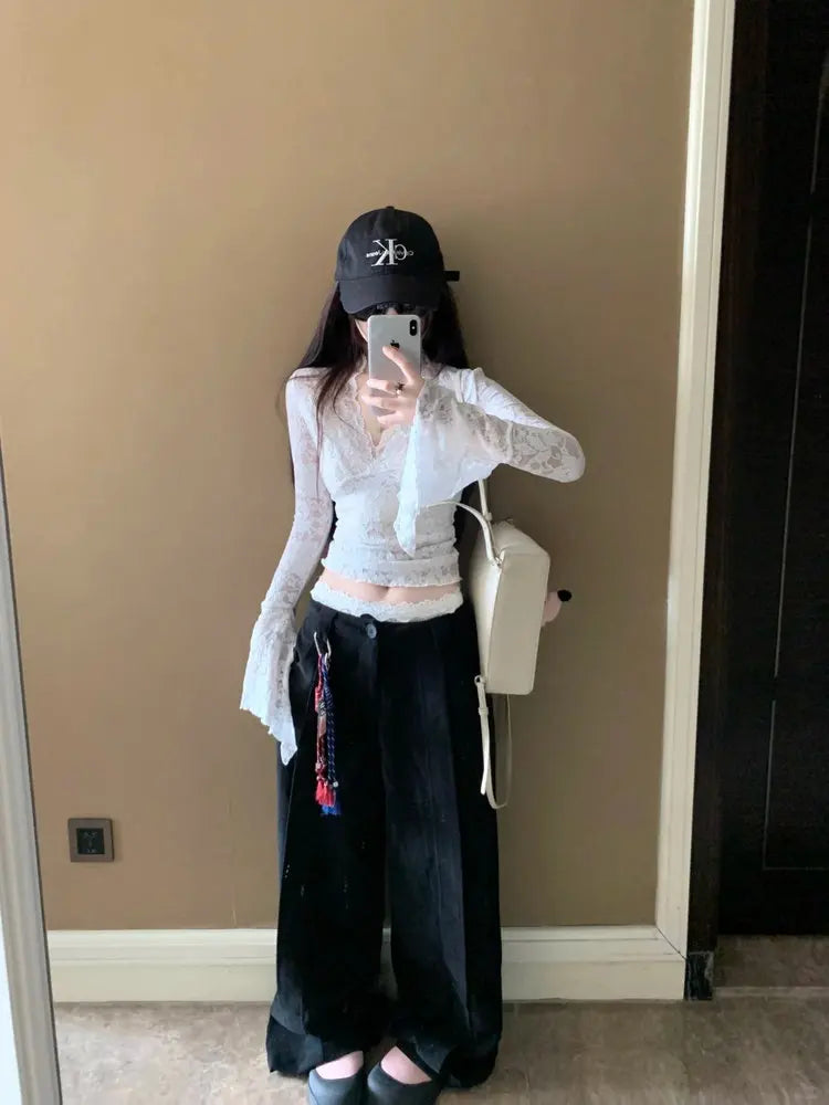 2026 Spring Sexy V-neck Lace Long Sleeved T-shirt Fashionable Women&