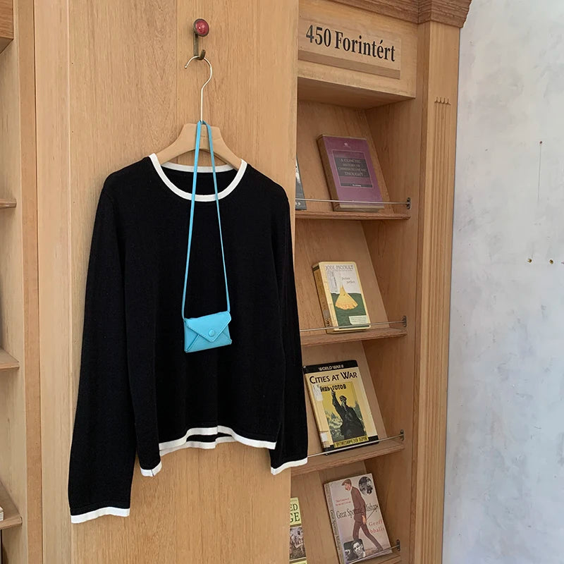 Elegant blouse and extras