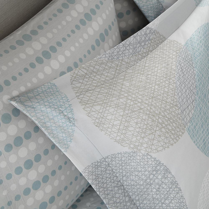 Start2Finish 7-piece comforter set with cotton bed sheets, featuring a cozy duvet, matching pillow shams, and bedding accessories.