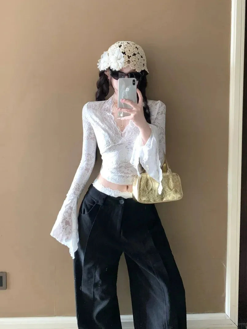 2026 Spring Sexy V-neck Lace Long Sleeved T-shirt Fashionable Women&