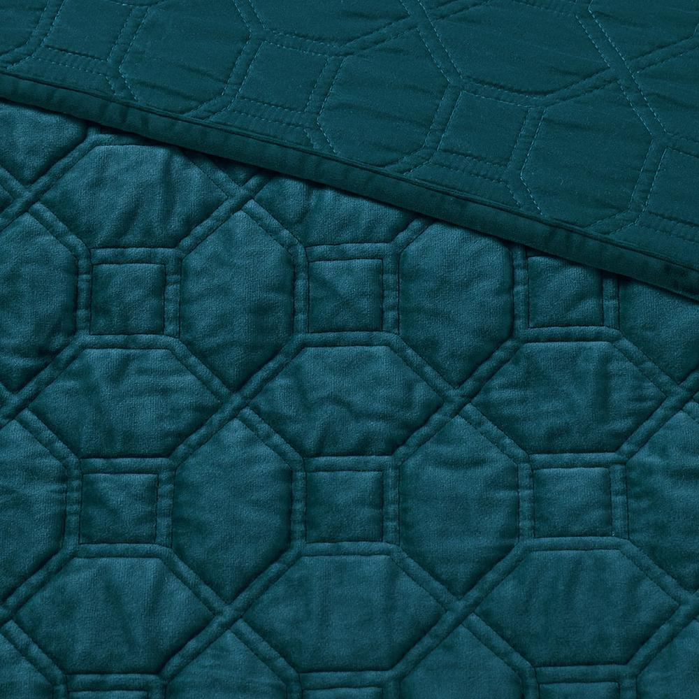 Start2Finish Harper 3-piece velvet quilt set in teal with matching pillow shams, soft and luxurious bedding for bedroom decor.