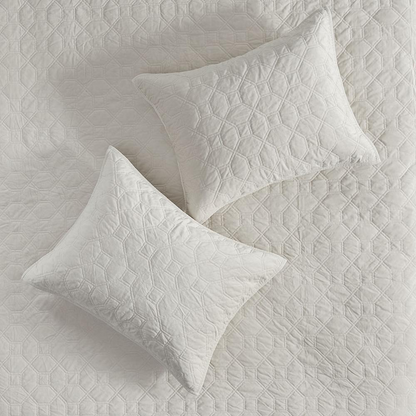 Start2Finish Harper 3-piece velvet quilt set in ivory, showing plush velvet fabric and elegant stitching details.