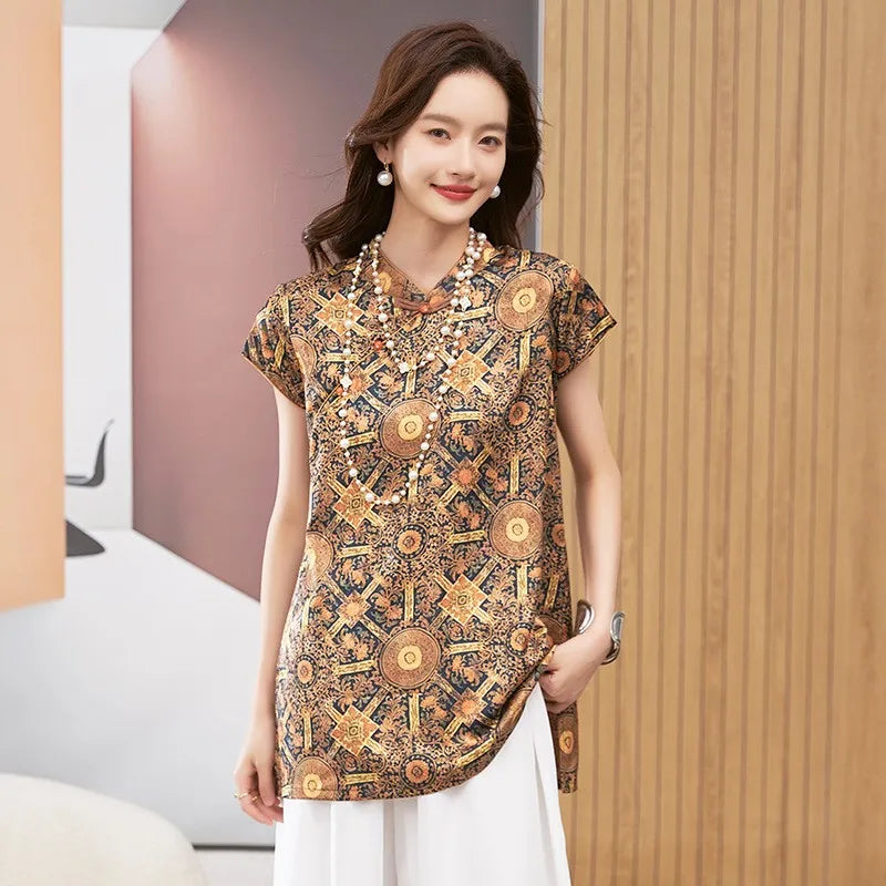 Elegant blouse and extras
