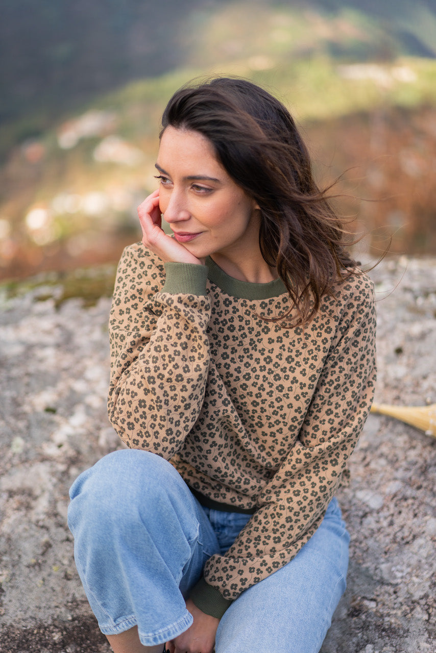 Elegant blouse and extras