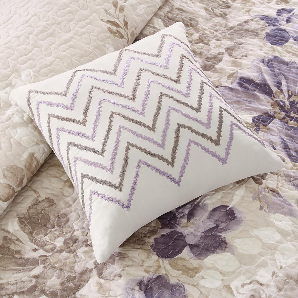 Start2Finish 6-piece printed quilt set with matching throw pillows, featuring colorful geometric patterns on soft fabric.
