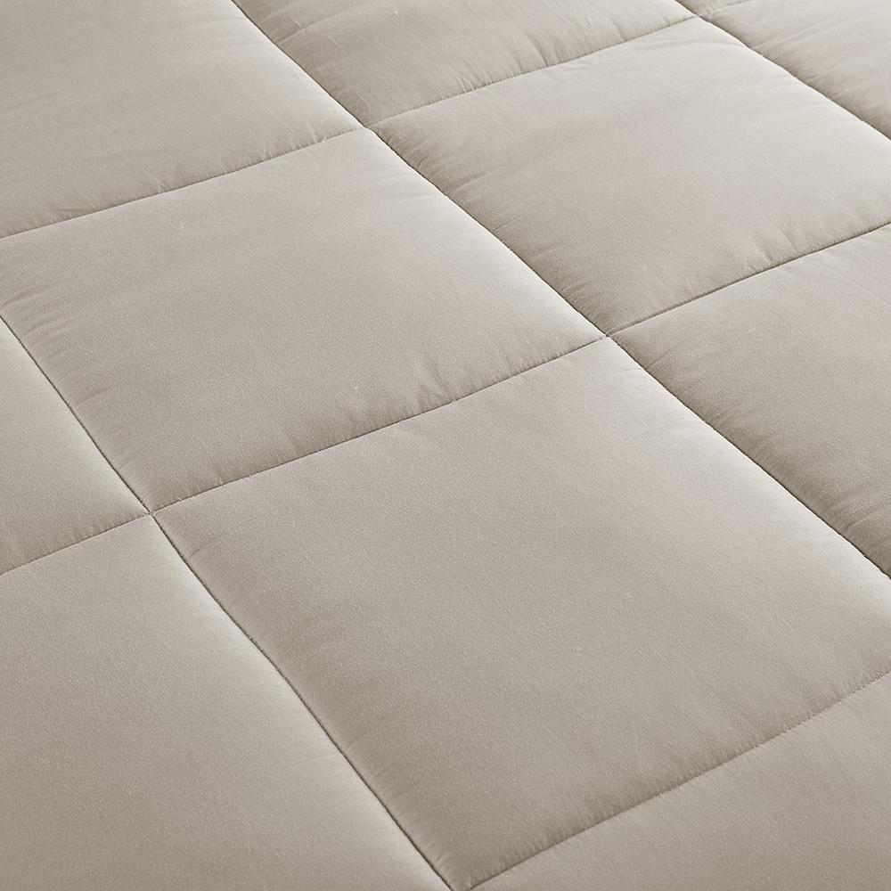 Start2Finish luxury down alternative comforter with 300 thread count cotton shell, plush and cozy bedding for a comfortable sleep.