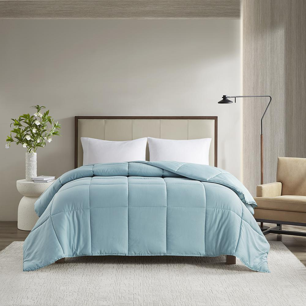 Start2Finish luxury down alternative comforter with 300 thread count cotton shell, showcasing its plush, quilted design and soft texture.