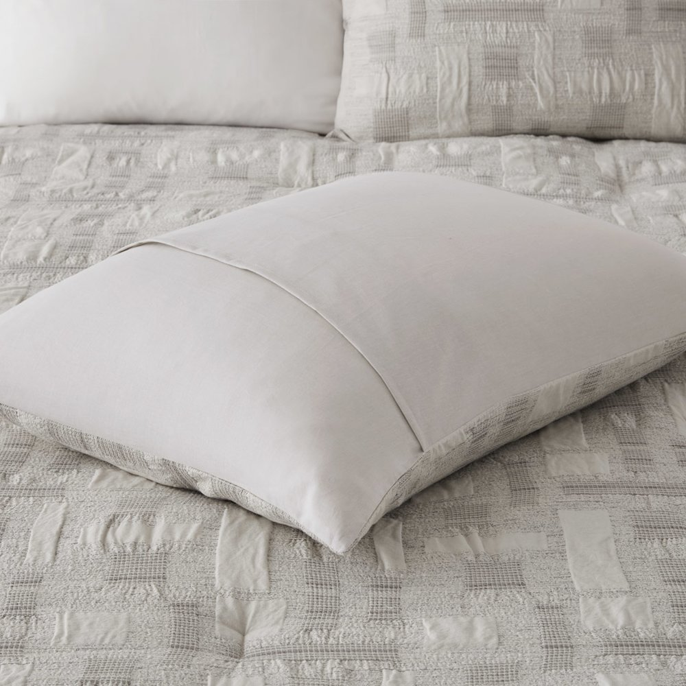 Start2Finish Cairo 3-piece cotton jacquard comforter set in ivory, featuring detailed woven pattern and matching pillow shams.