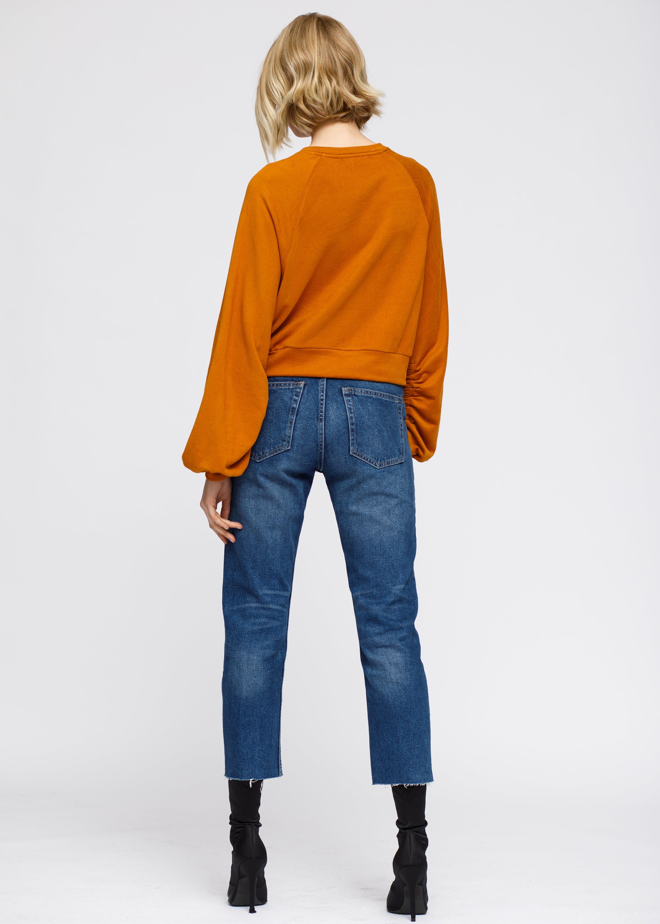 Elegant blouse and extras