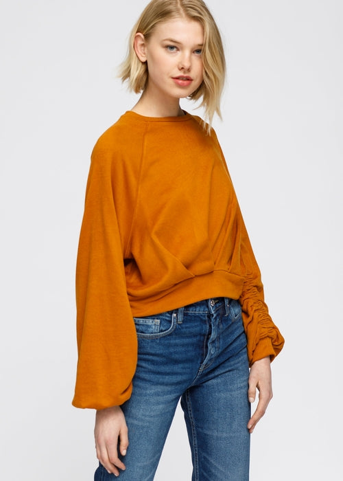 Elegant blouse and extras