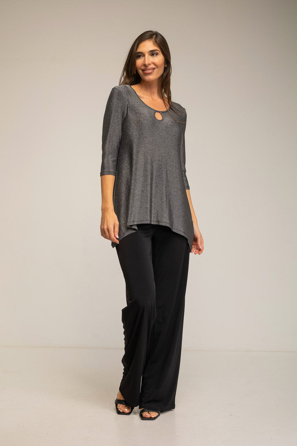 Túnica con pico a los lados. Ideal para eventos