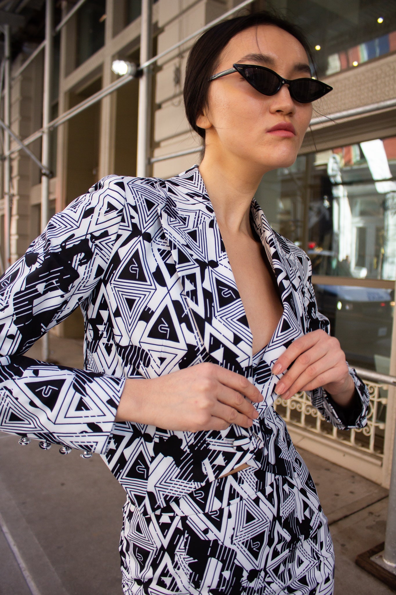 Amour Geometric Blazer – Stylish Women’s Tailored Jacket