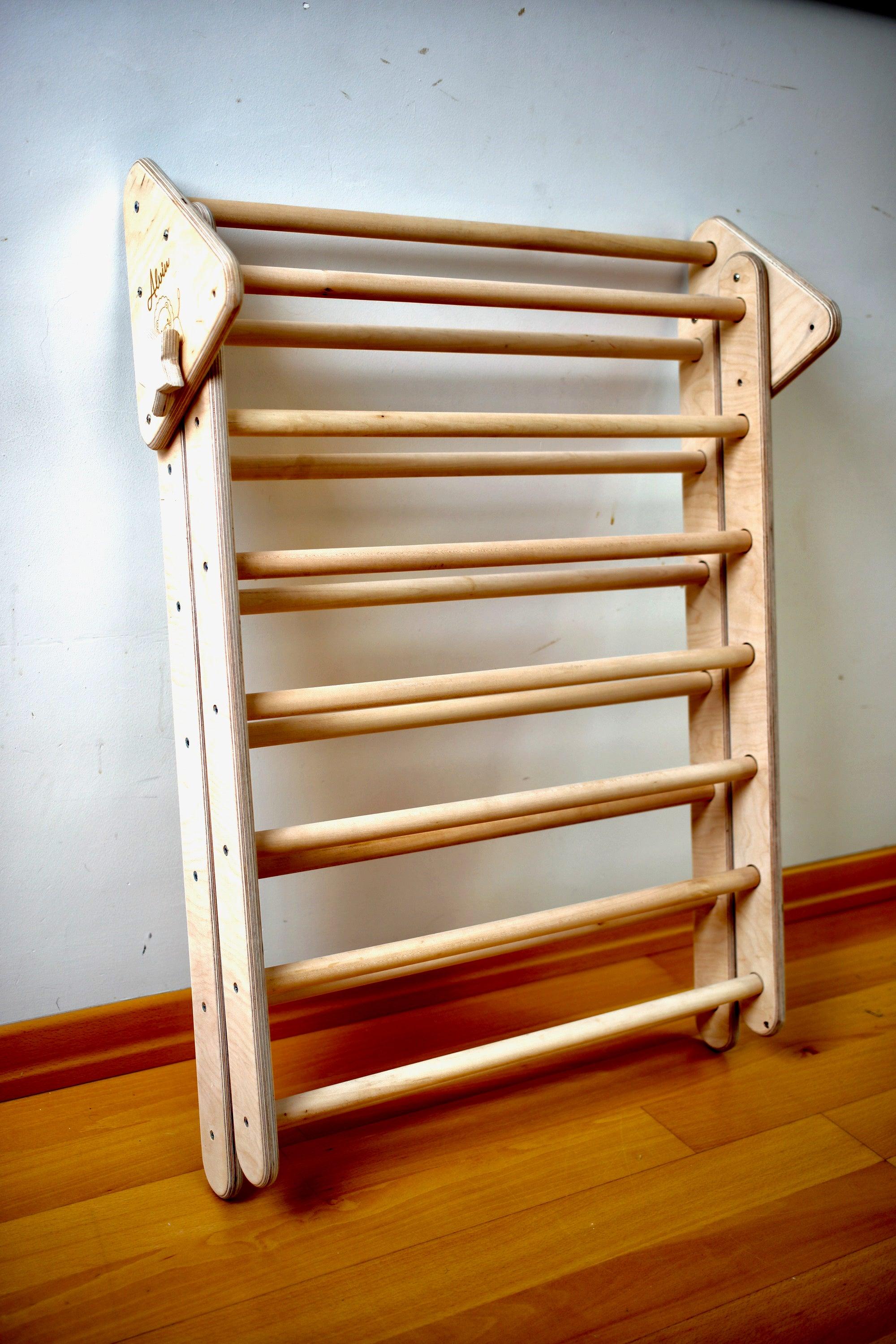 Foldable Climbing Triangle with Ramp