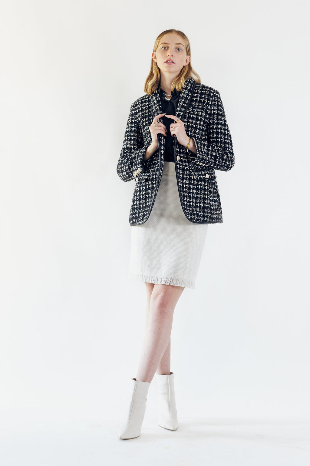 Luxe White Mini Tweed Skirt – Women’s Chic Mini Skirt