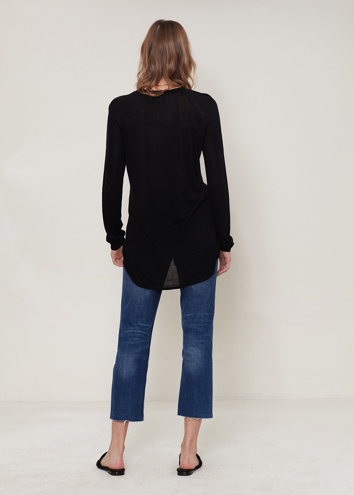 Women's Wrap Hem Sweater In Black