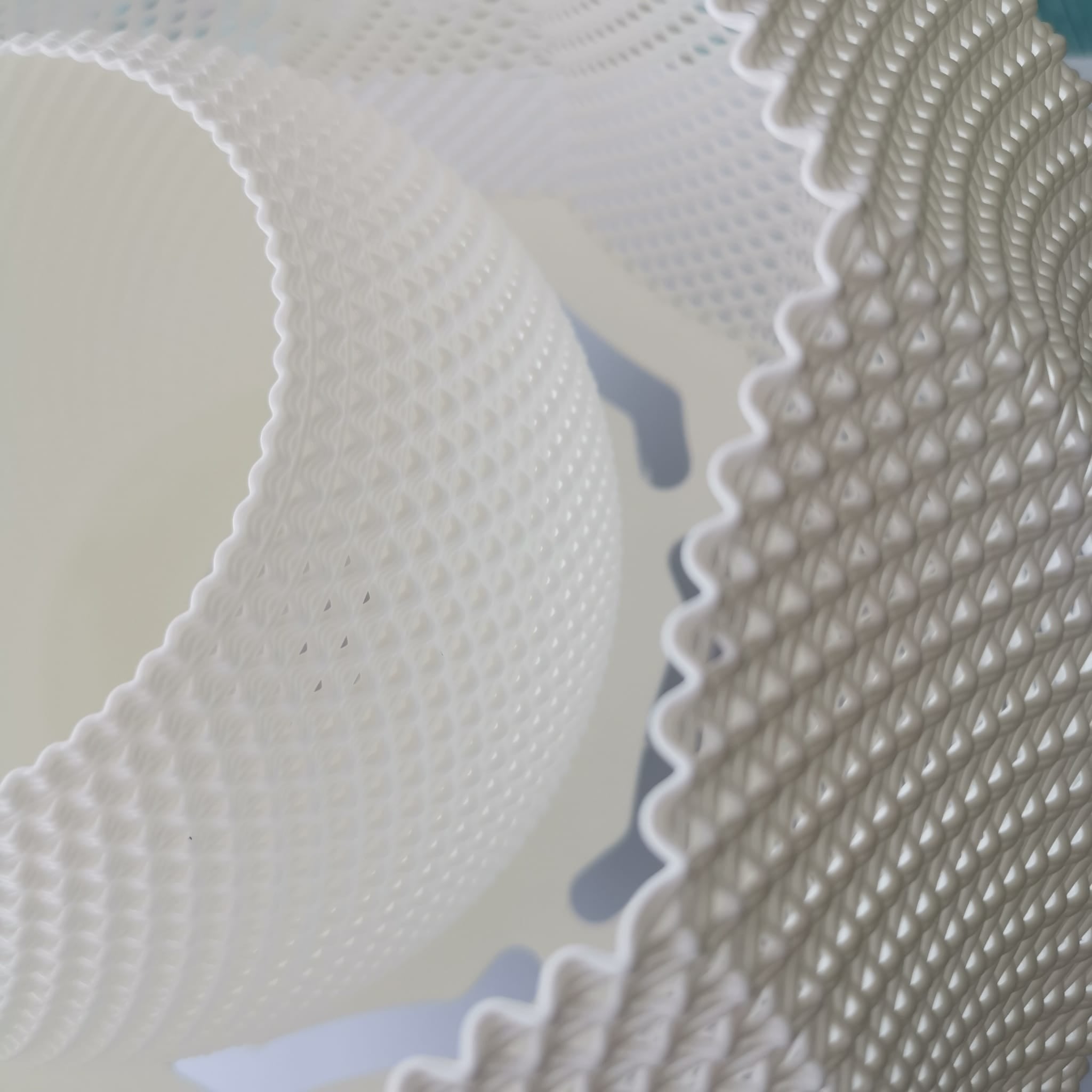 Twist Glow Pendant Lamp