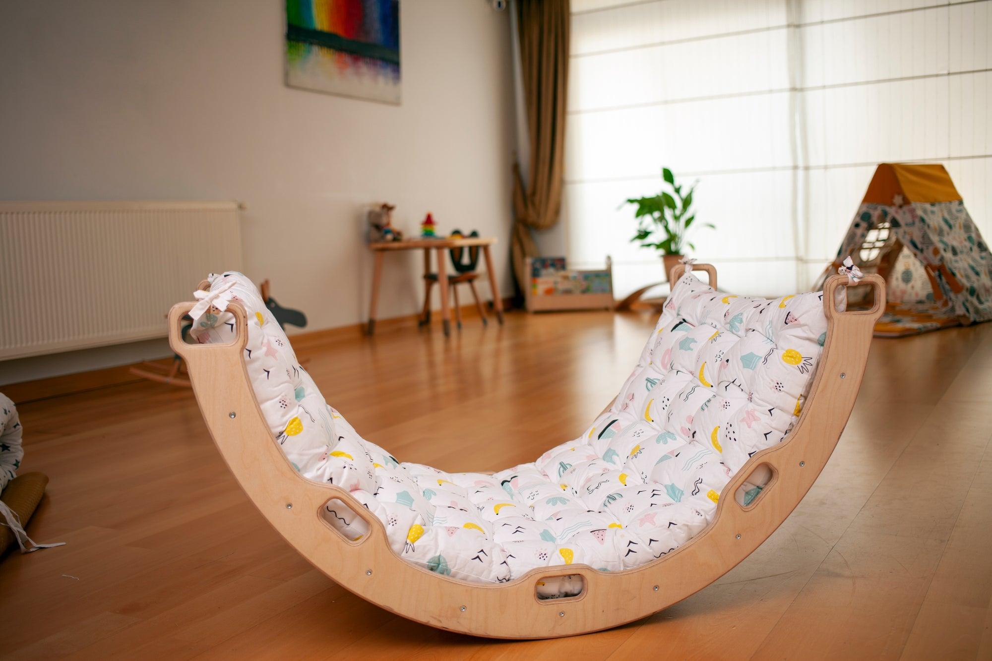 Climbing Arch / Rocker with Flamingo Pattern Pillow
