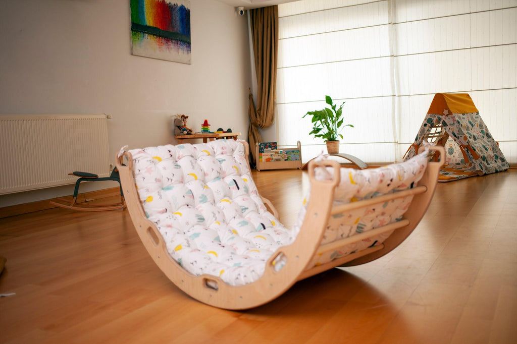Climbing Arch / Rocker with Flamingo Pattern Pillow