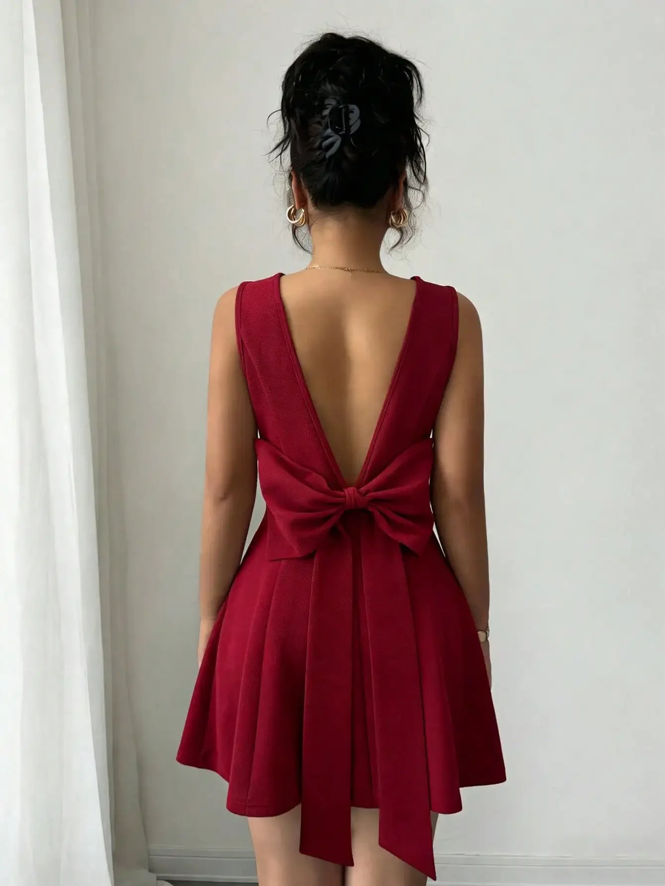 New Elegant Sexy V-Neck Backless Fitted Dress With Bowknot Waist, Burgundy Color, Luxury European Style, Suitable For In