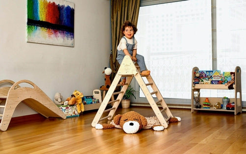 Foldable Climbing Triangle with Ramp