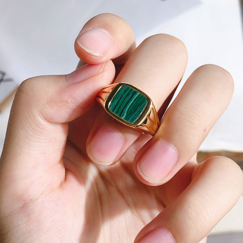 European And American Retro Fashion Natural Green Peacock Stone Ring