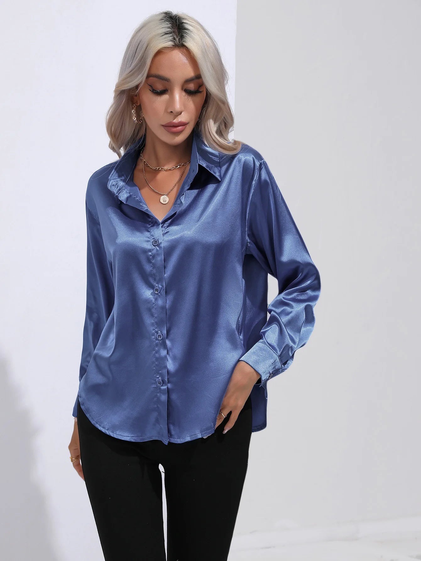 Elegant blouse and extras