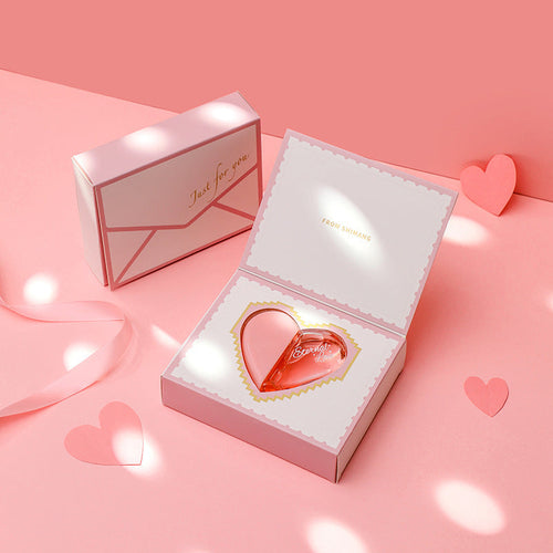 First Love Paris – The Scent of a First Glance