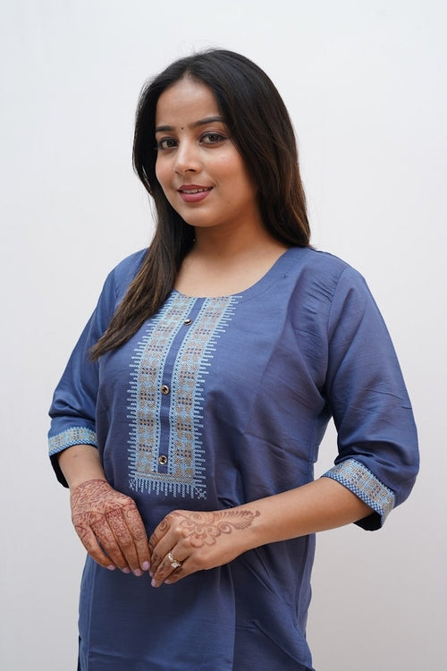 PickALook Elegant Rayon KneeLength Kurti for Women with Intricate