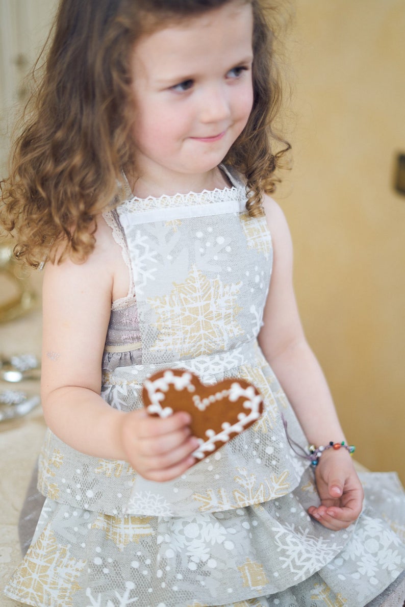 Winter motive kids apron with snowflake print, Cottom-Poly mix | TeaLu