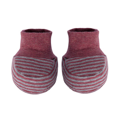 OrganicEra organic baby booties in Bordeaux stripe, made from Taupe Bamboo, designed for kids and babies.
